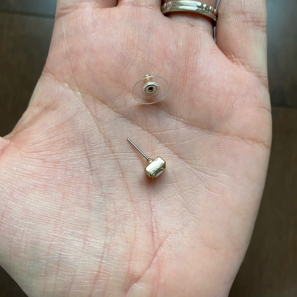 Square Stud Earrings - Picture 3 of 3